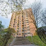Comfortable One Bedroom Next To The Spodek In By Renters