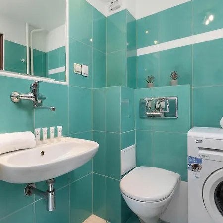 Comfortable One Bedroom Next To The Spodek In By Renters 公寓 *