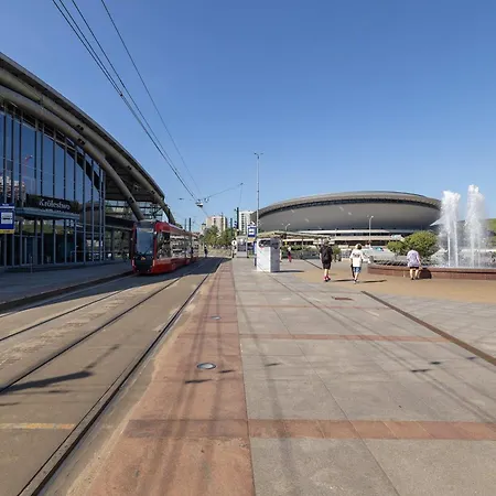 Апартаменты Comfortable One Bedroom Next To The Spodek In By Renters *