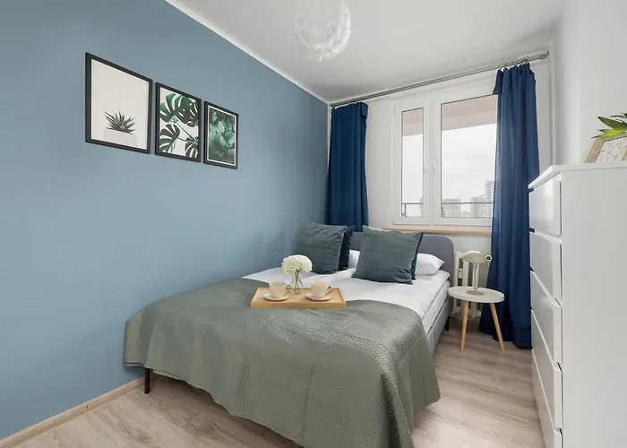 Comfortable One Bedroom Next To The Spodek In By Renters *